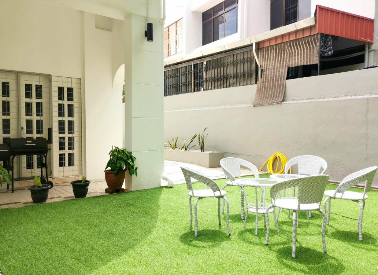 527 Beachhouse L 5 Bedroom With Swimming Pool - 3Min Walk To The Beach Tanjung Bungah  Bagian luar foto