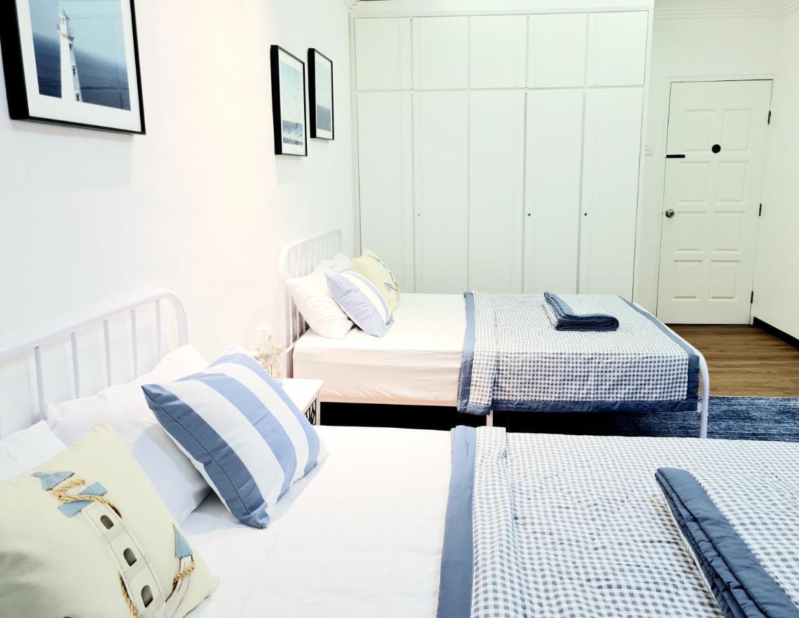 527 Beachhouse L 5 Bedroom With Swimming Pool - 3Min Walk To The Beach Tanjung Bungah  Bagian luar foto